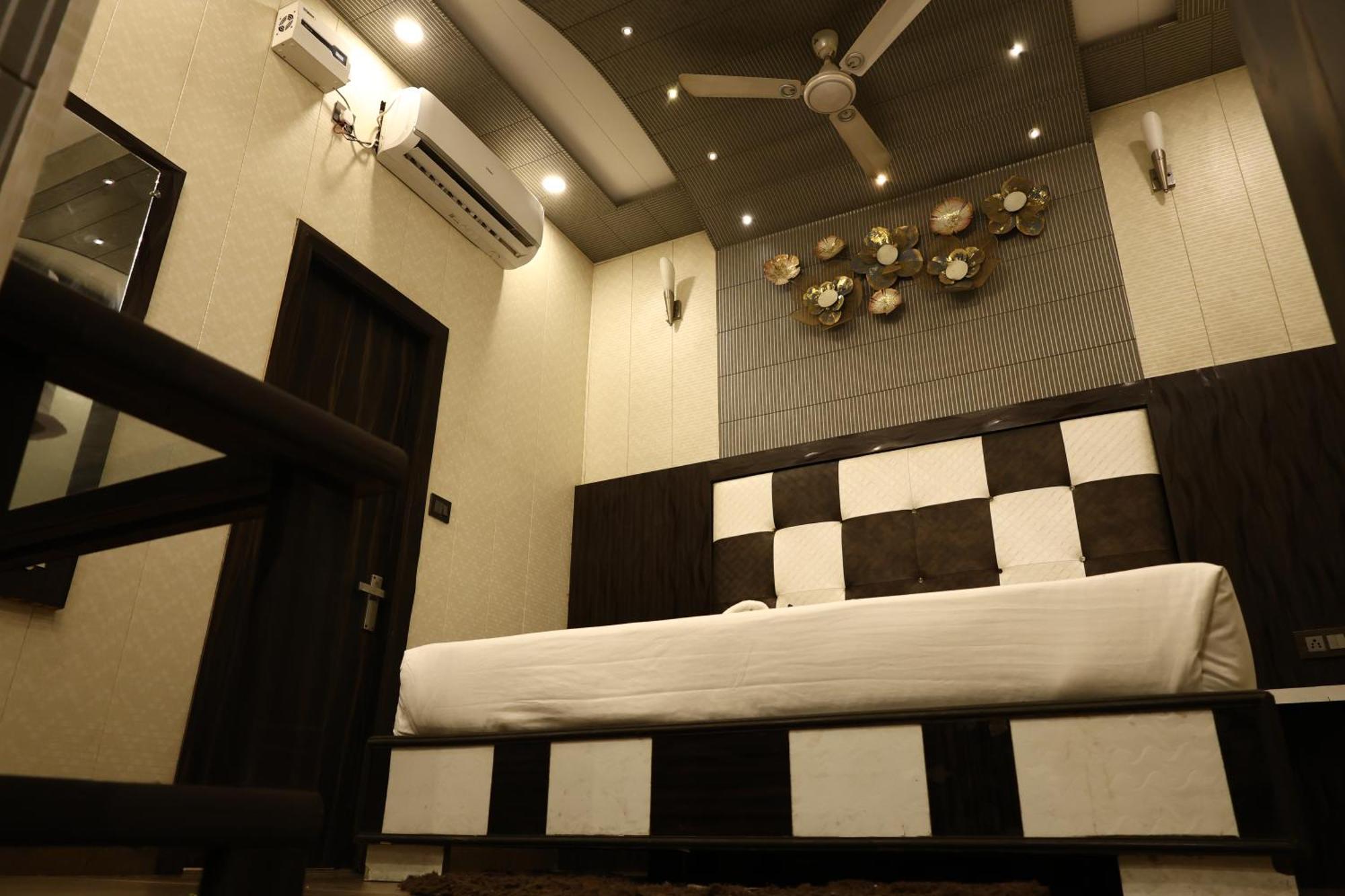Hotel Pardesi Haridwar Exterior photo