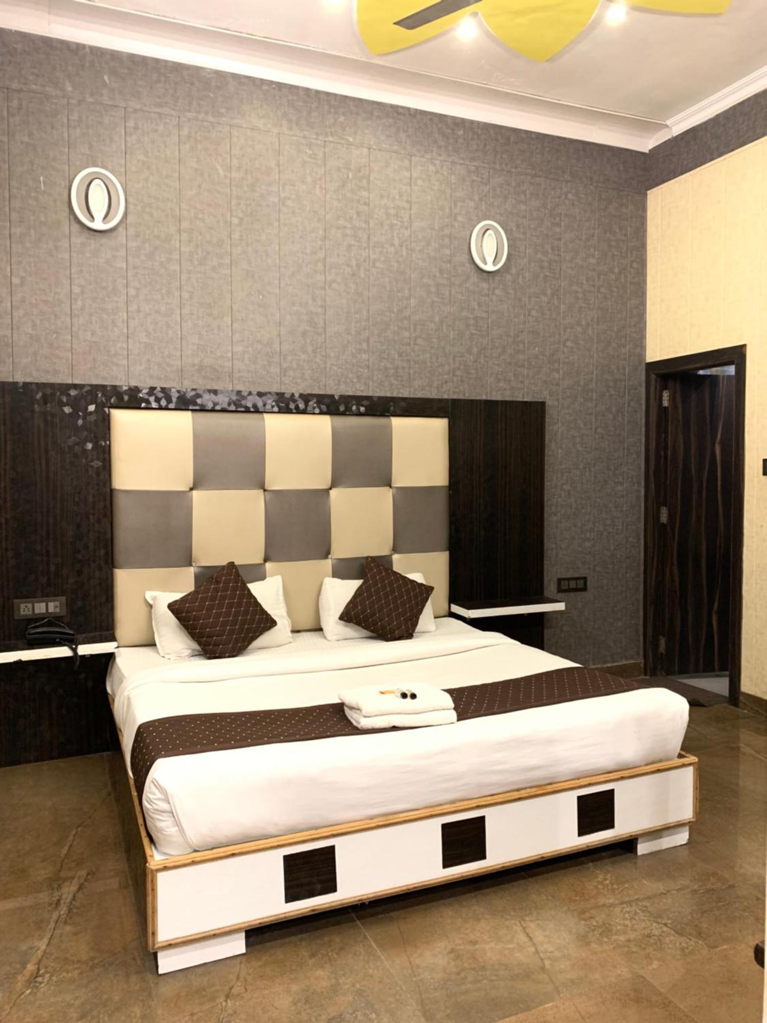 Hotel Pardesi Haridwar Exterior photo